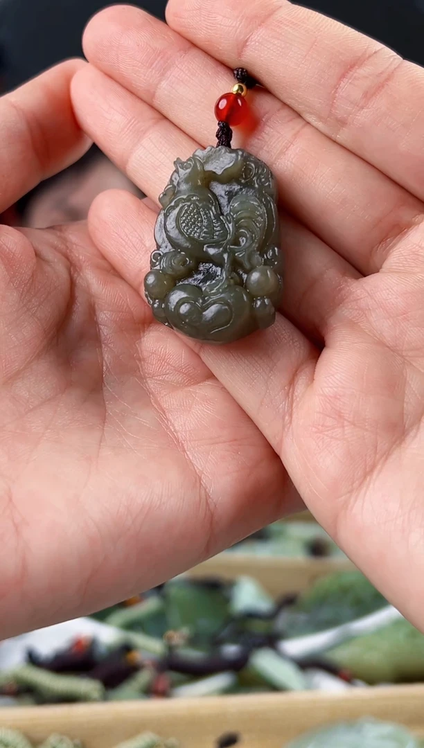 颈饰未镶嵌和田玉拍一发一，多样性发货