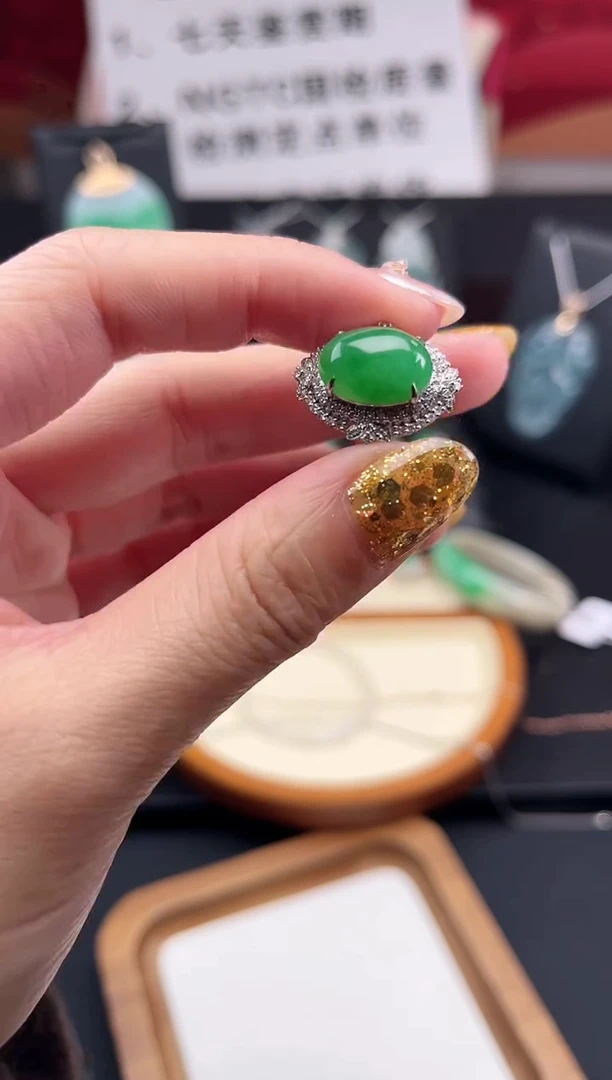 【闪购商品】翡翠戒指18K金镶嵌戒指