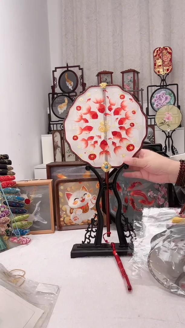 扇子苏绣作品手工团扇