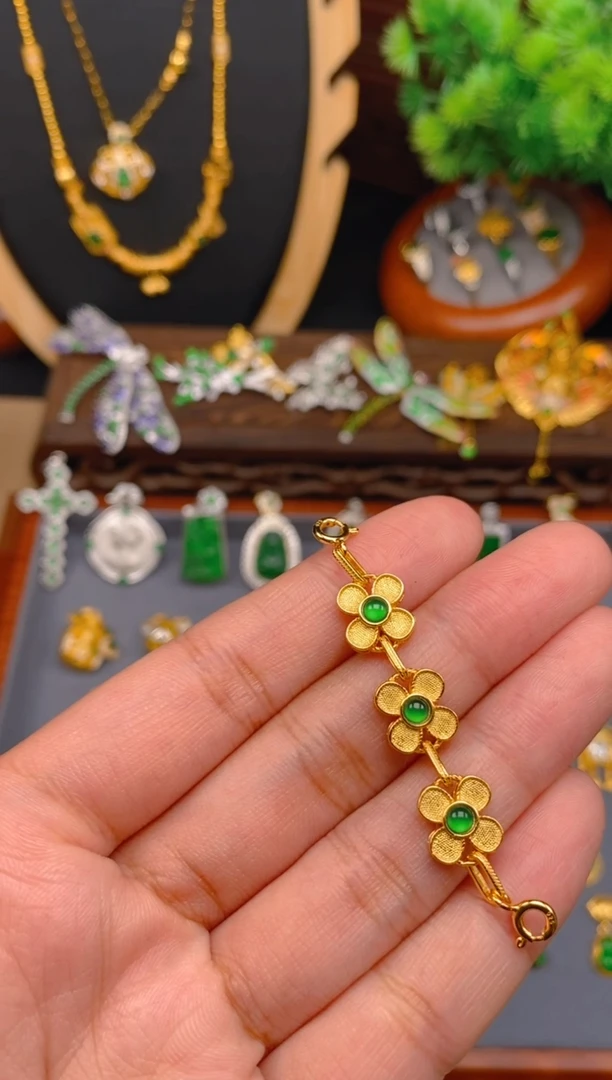 【闪购商品】翡翠吊坠(不含链)银S925镶嵌花花延长链