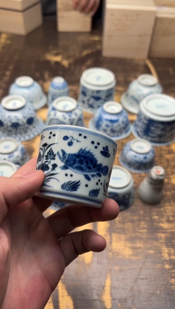 【闪购商品】/玉春堂 鱼藻纹直口杯