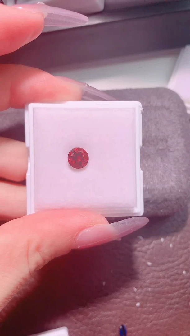 未镶嵌珠宝半成品红色碧玺裸石1.55ct