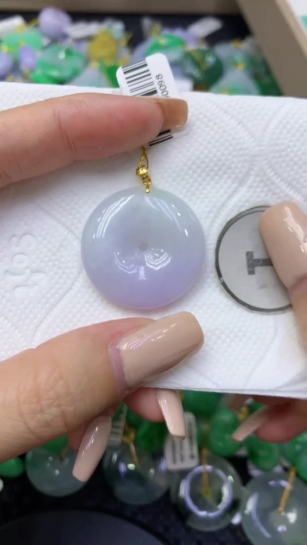 颈饰未镶嵌翡翠天然缅甸翡翠A货