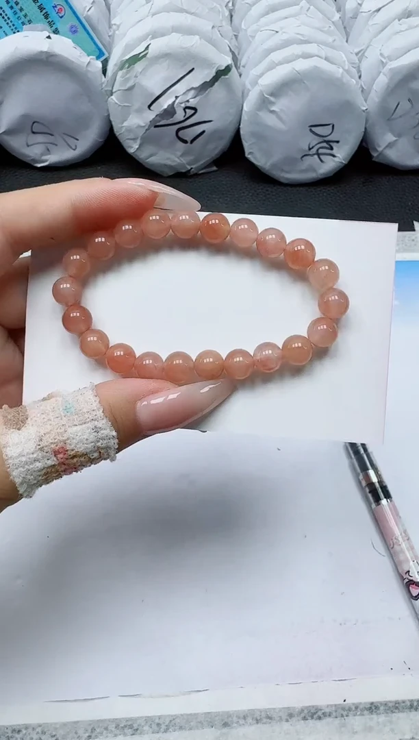 石英质玉手镯未镶嵌桃8