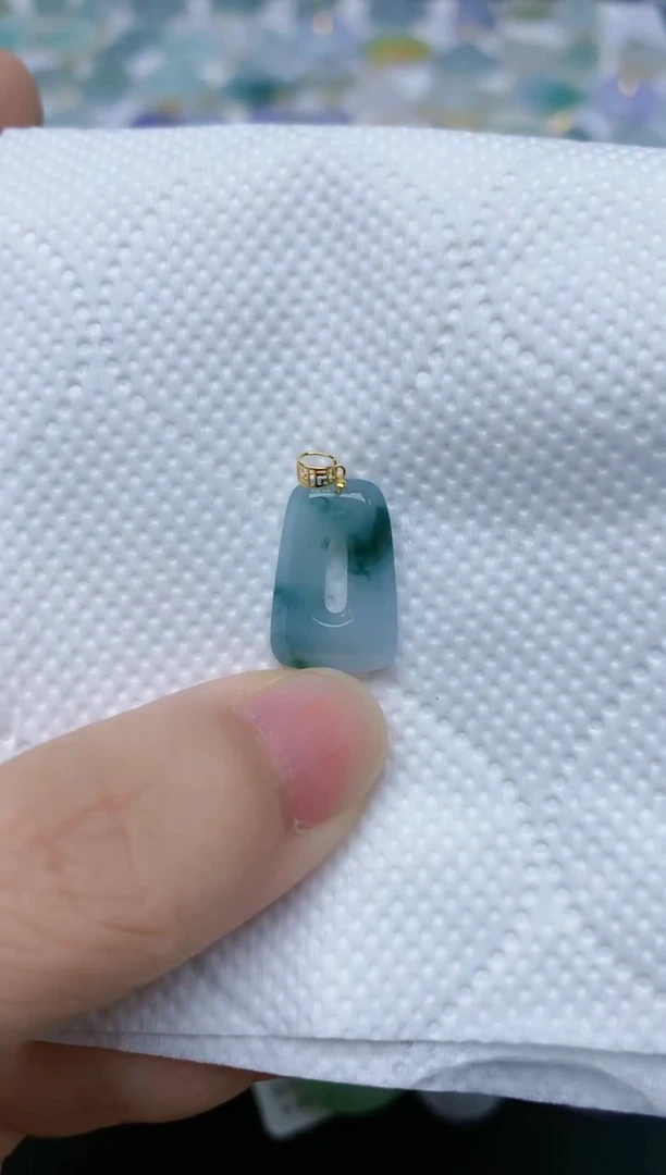 翡翠18K金镶嵌颈饰天然缅甸A货翡翠