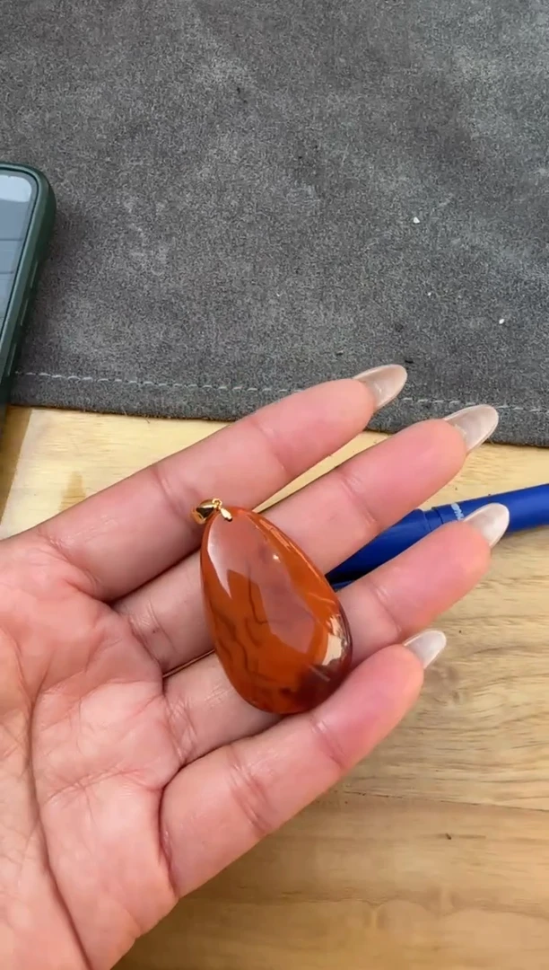 【闪购商品】南红玛瑙吊坠18K金镶嵌原矿无优化18k金川料20号吊坠