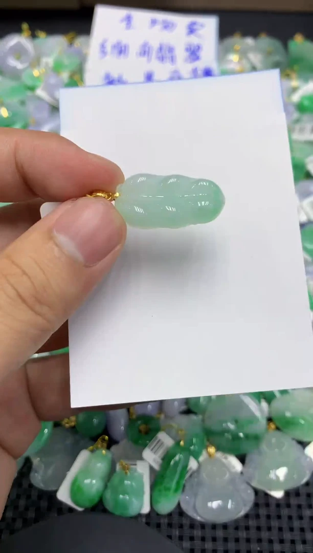 颈饰未镶嵌翡翠天然缅甸翡翠A货