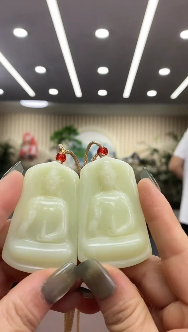 颈饰未镶嵌和田玉多样式发货随机发一