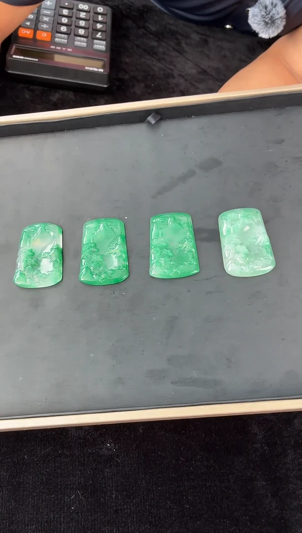吊坠(不含链)未镶嵌石英质玉（非洲翠）山水牌吊坠(多样性发货其一)