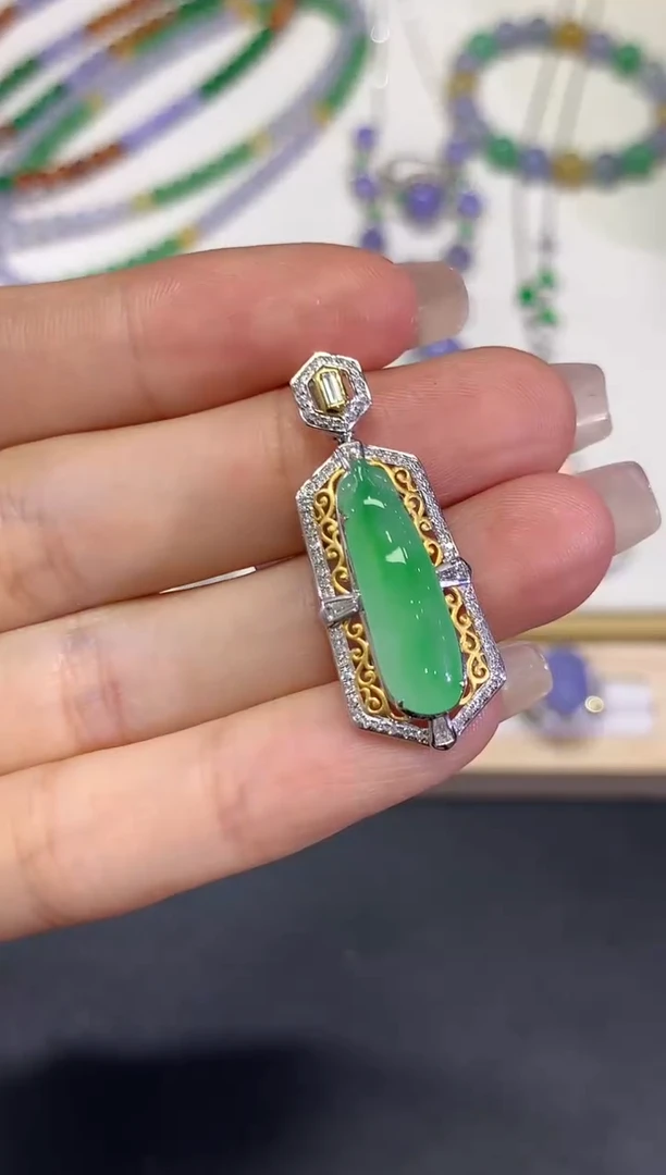 【闪购商品】翡翠颈饰18K金镶嵌团购42