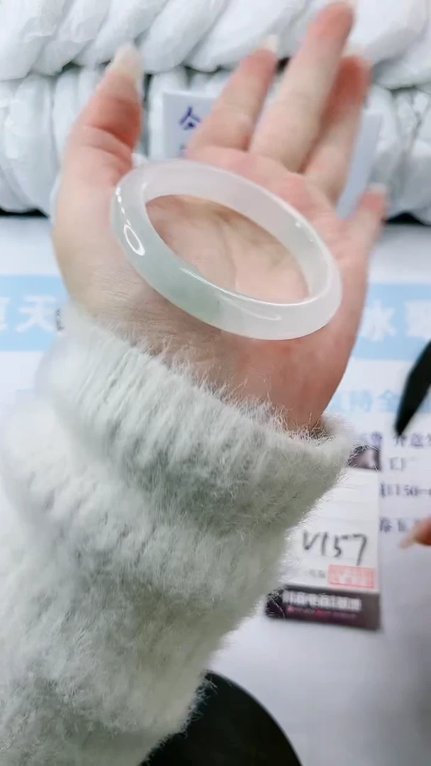 【闪购商品】石英质玉手镯合金多样性发货V157