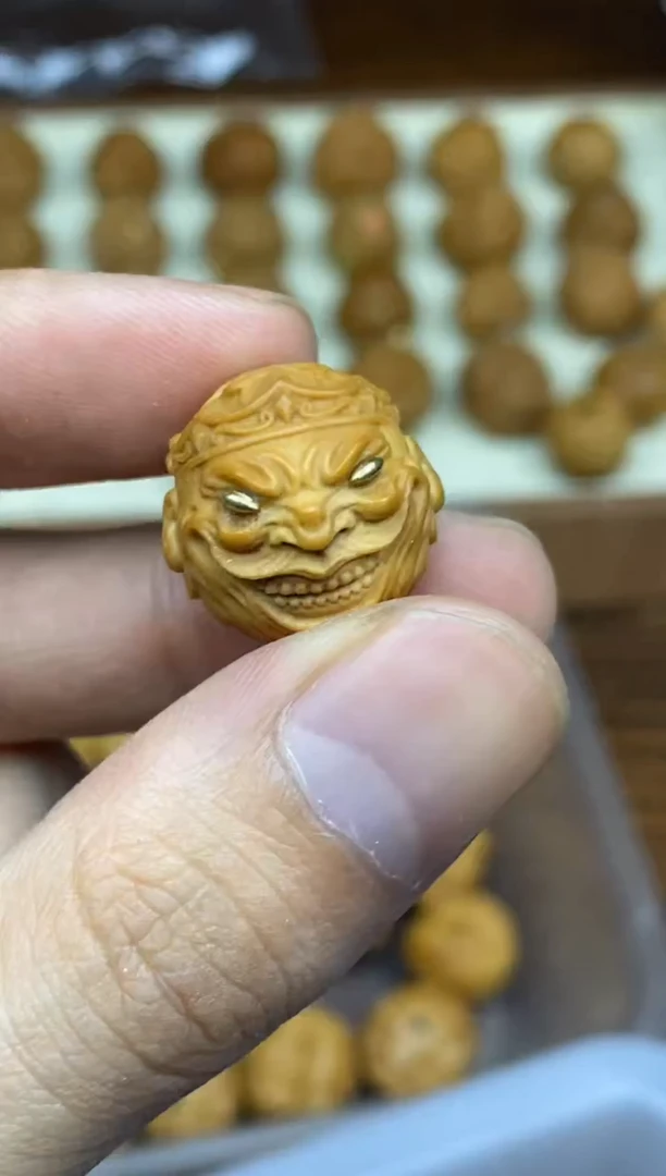 猴头核桃吊坠皇冠 恶僧