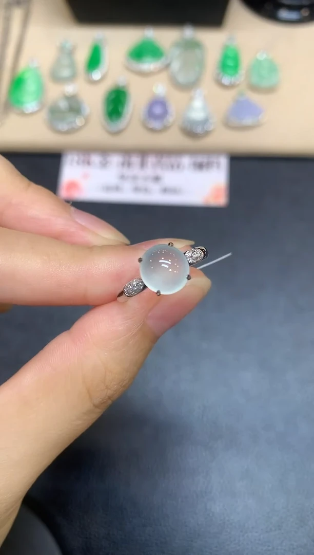 18K金镶嵌戒指翡翠蛋面【无服务费