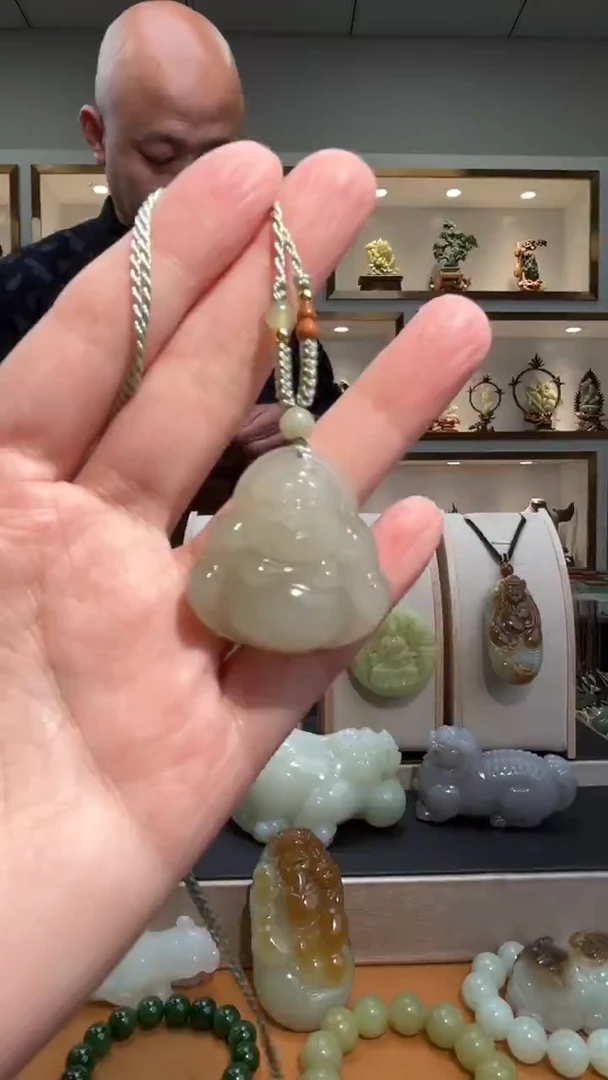 颈饰未镶嵌和田玉苏