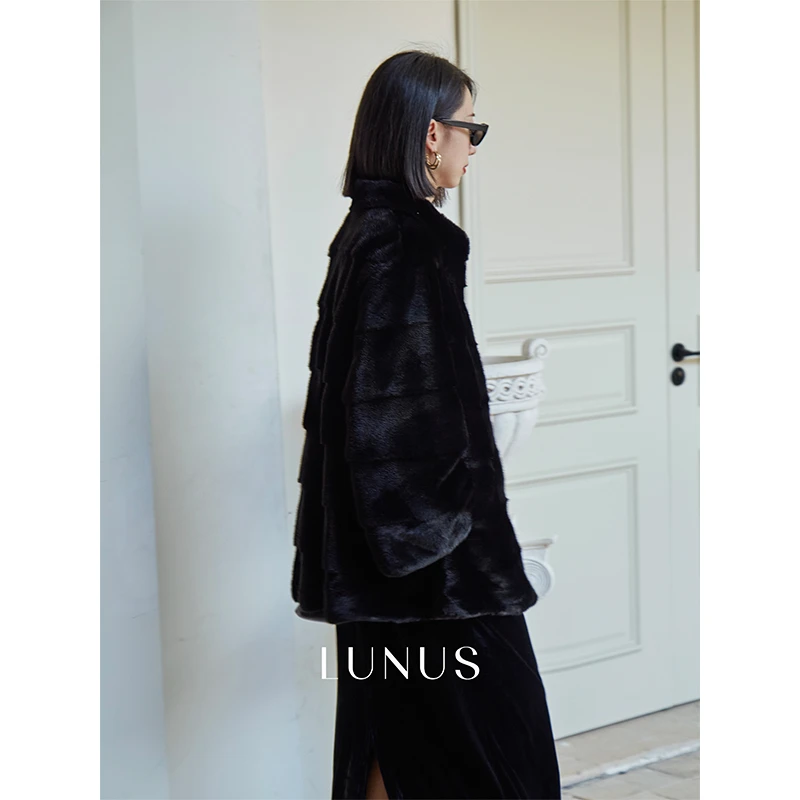 LUNUS「卢森堡」芬兰saga天鹅绒短二 咖啡宝嘉美立领横排皮草外套