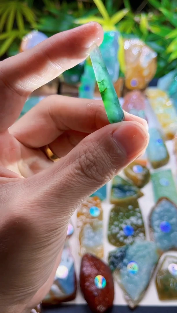 未镶嵌定制翡翠1