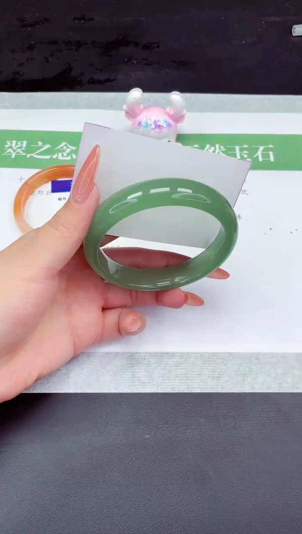 石英质玉手镯未镶嵌D269-64+