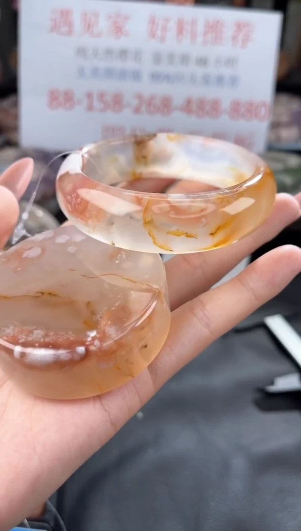 【闪购商品】石英质玉手镯未镶嵌58