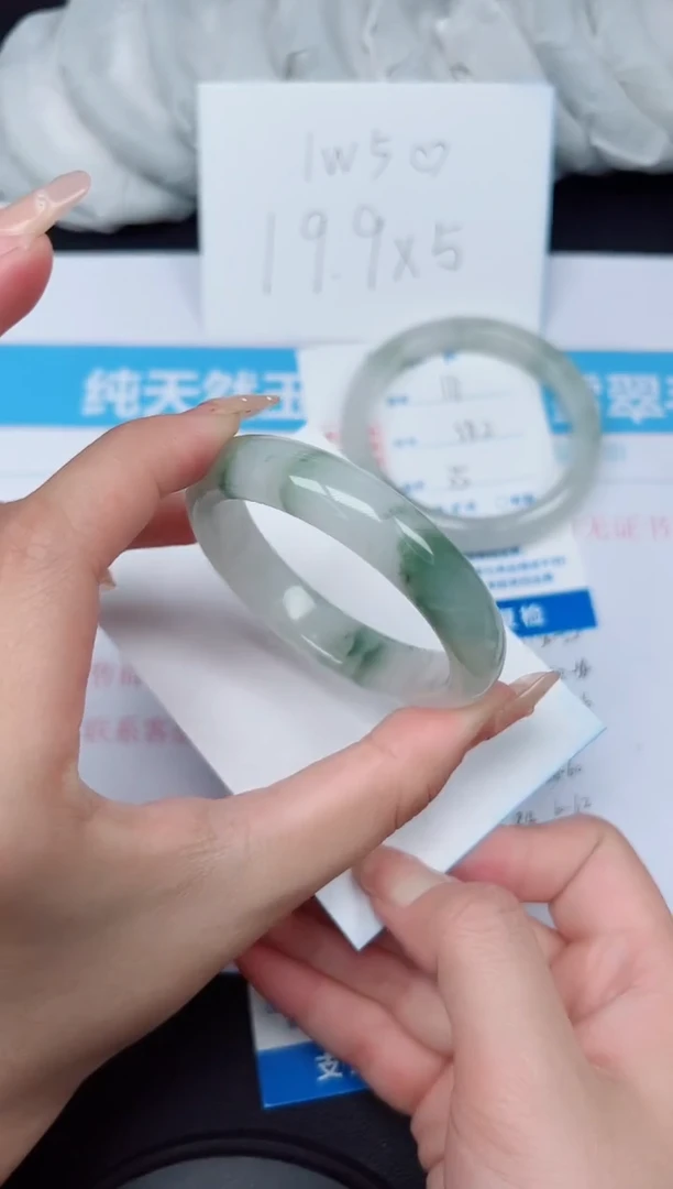 【闪购商品】石英质玉手镯未镶嵌G112-50