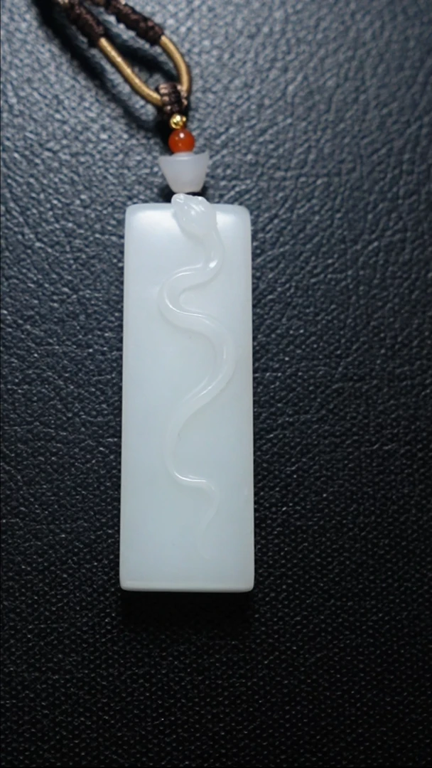 【闪购商品】和田玉颈饰未镶嵌灵蛇献瑞