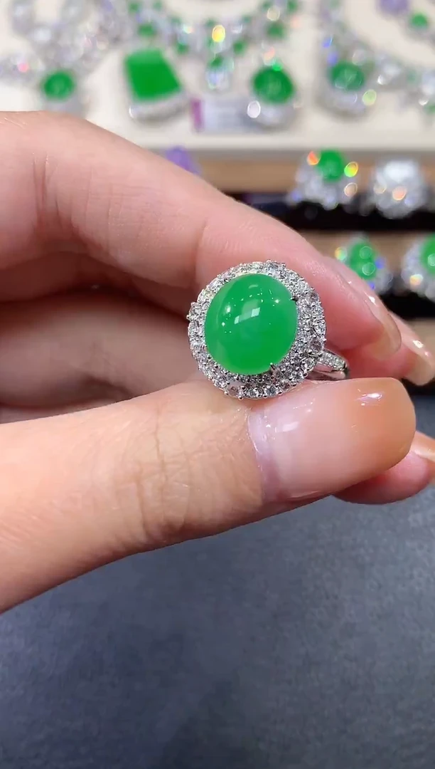 18K金镶嵌戒指翡翠C95