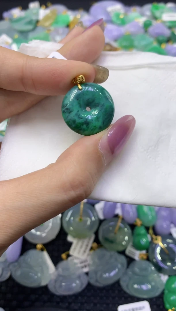 颈饰未镶嵌翡翠天然缅甸翡翠A货