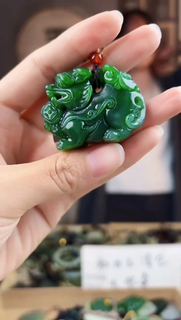 颈饰未镶嵌和田玉拍一发一，多样性发货