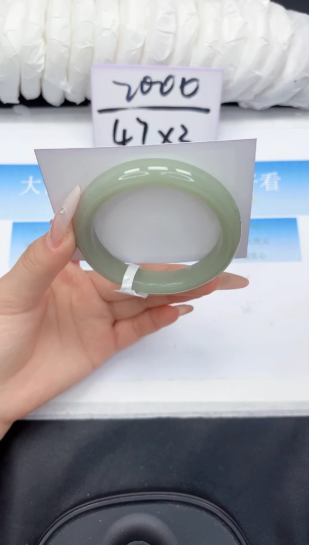 未镶嵌手镯石英质玉151-56