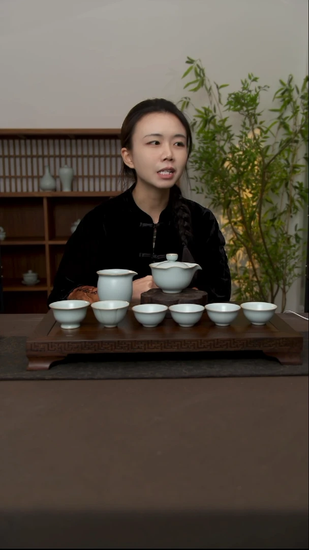 杯画联系客服核对订单