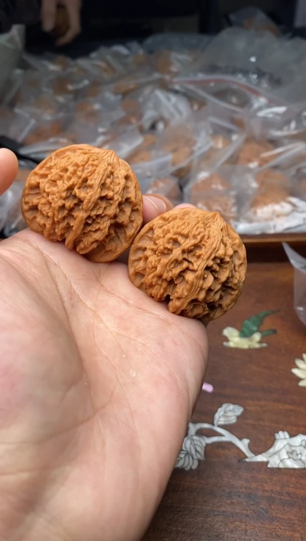 【闪购商品】文玩核桃把件A153号43尺满天星团