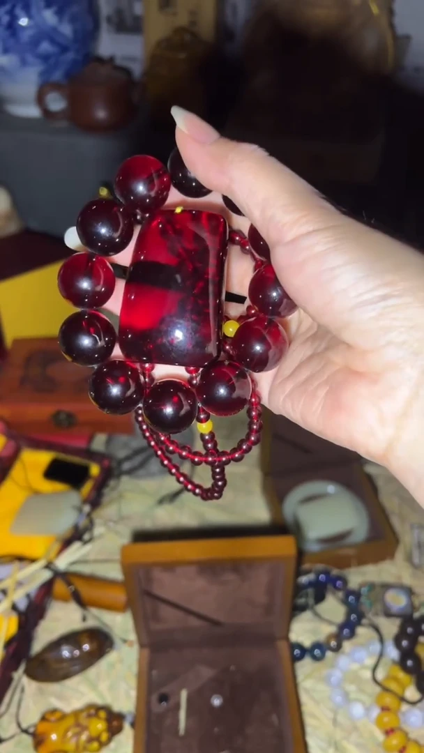 未镶嵌血珀手串闪购高端商品链接