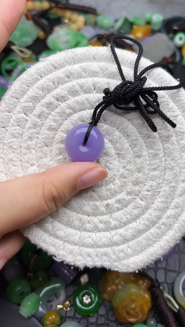 颈饰未镶嵌翡翠缅甸翡翠吊坠