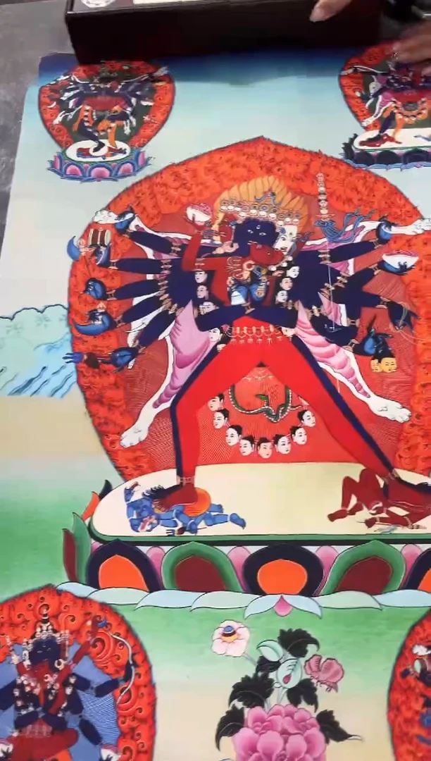 卷轴画卷轴画龙妹的唐卡链接tk16035