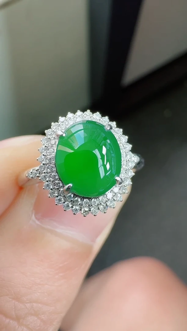 18K金镶嵌戒指翡翠遇****』寄售回流，不退不换