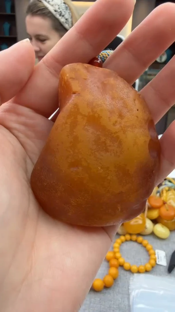 琥珀颈饰未镶嵌87秒拍号 假一罚三