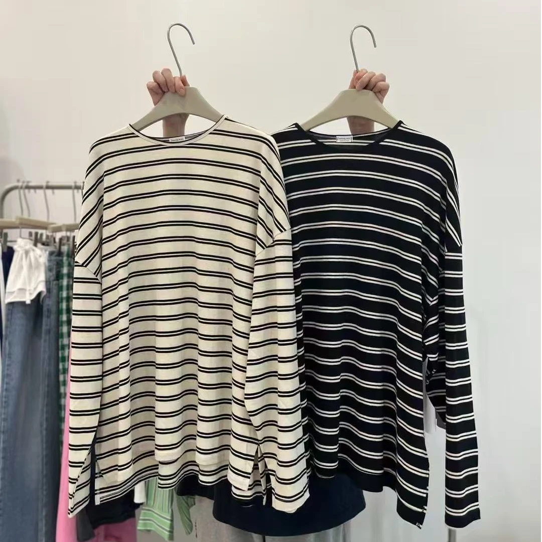 宽松版型长袖条纹上衣