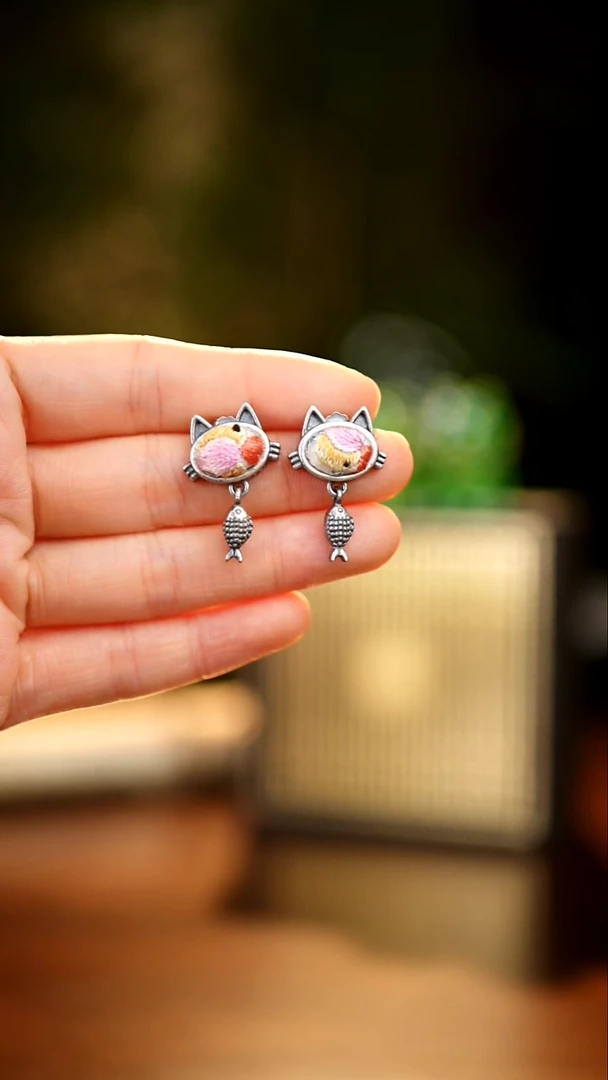 刺绣私人定制苗族手工A506