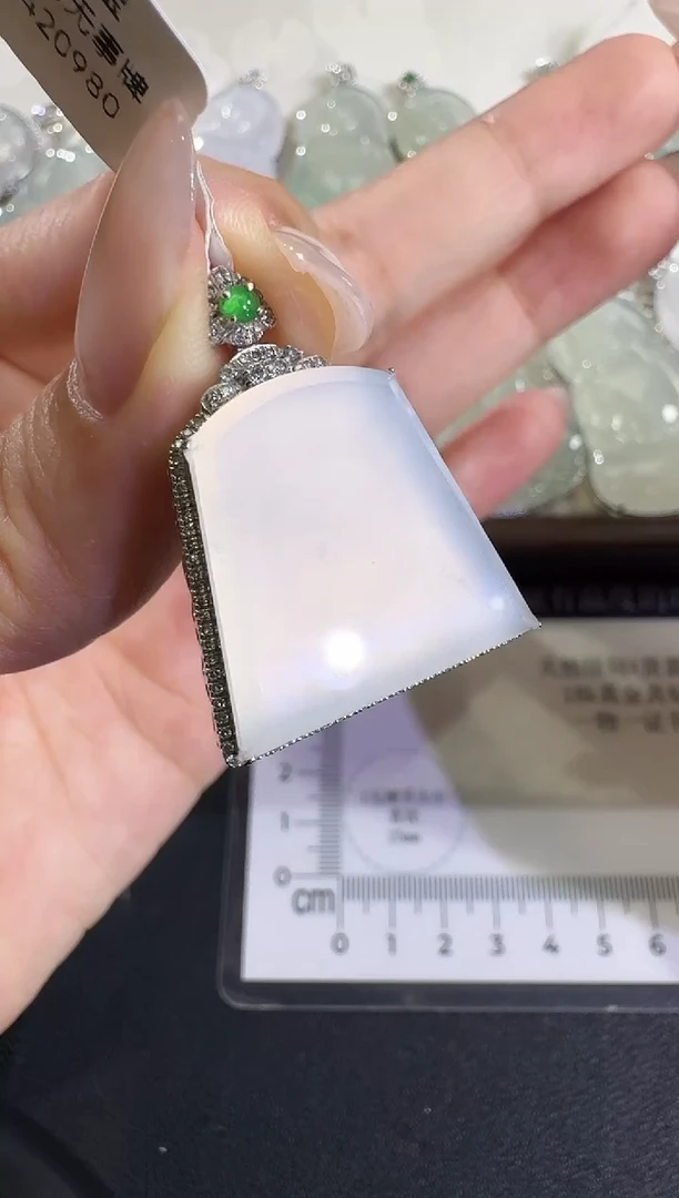 吊坠(不含链)18K金镶嵌翡翠【源头工厂】钻石镶嵌