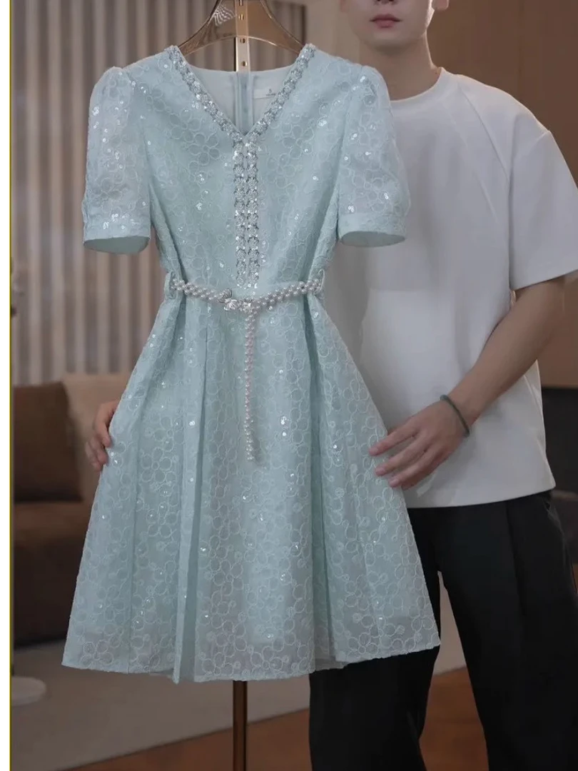 2025夏季新款轻奢气质名媛亮片高级感连衣裙小众收腰礼服短裙子