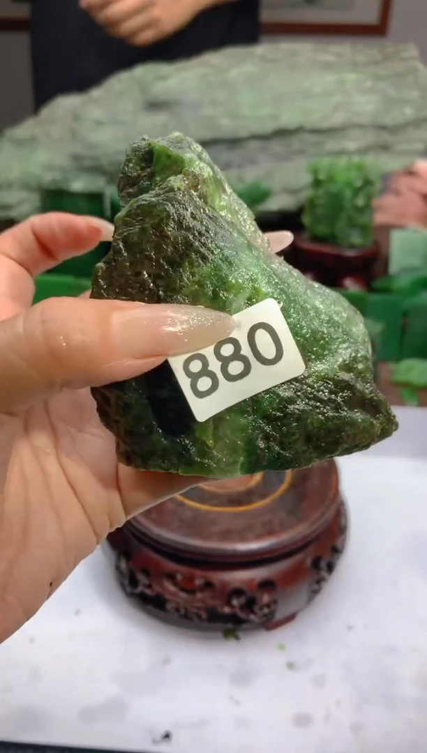 和田玉（碧玉）未镶嵌珠宝半成品880