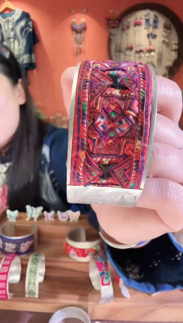 织绣手工苗绣刺绣首饰28