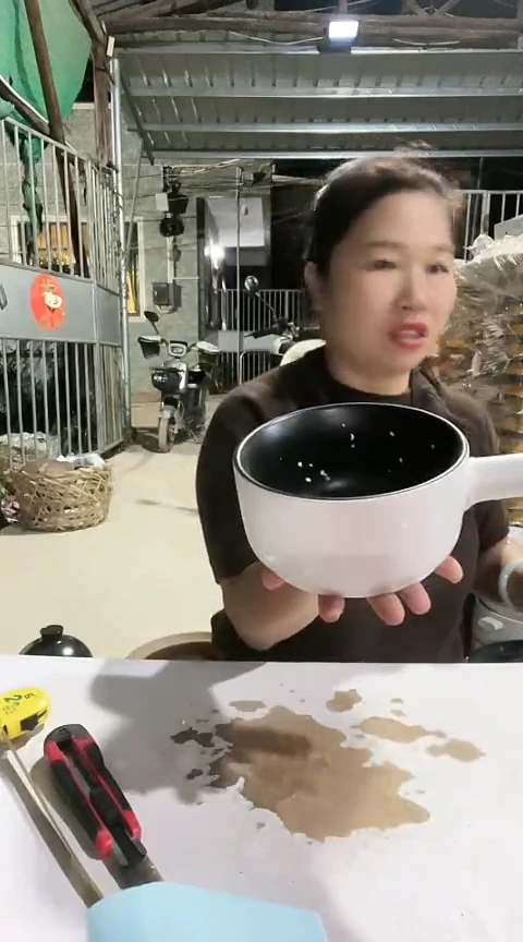 918瑕疵白色手把锅