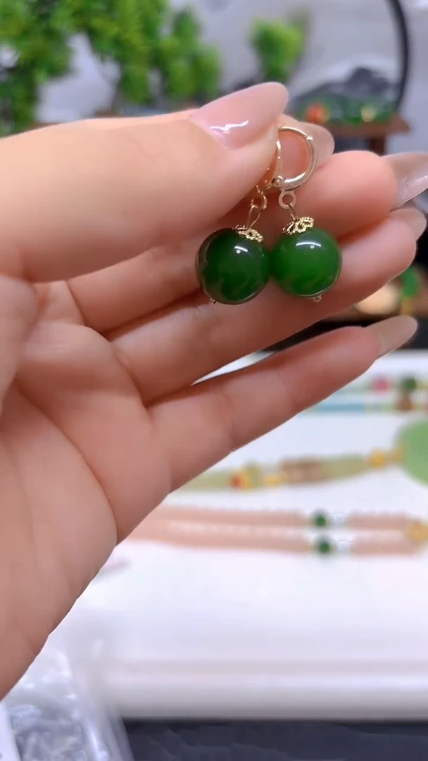 和田玉（碧玉）14K金镶嵌耳饰E600