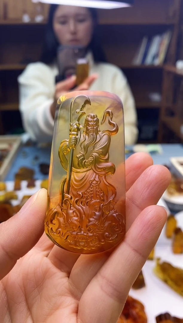 琥珀颈饰未镶嵌餐***椅SN79-37（关公）