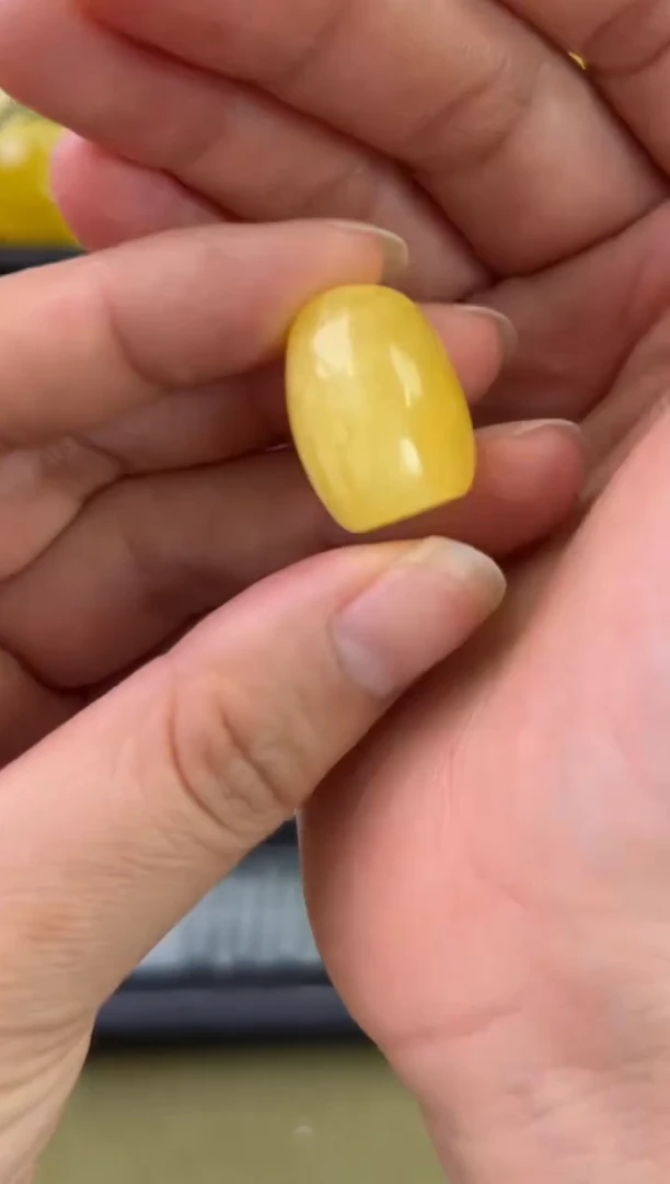裸石琥珀未镶嵌琥珀蜜蜡吊坠