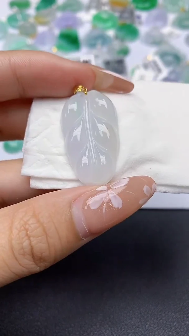 颈饰18K金镶嵌翡翠a货假一赔三支持复检百元上9元证书费自理