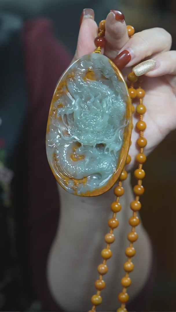 颈饰未镶嵌和田玉龙