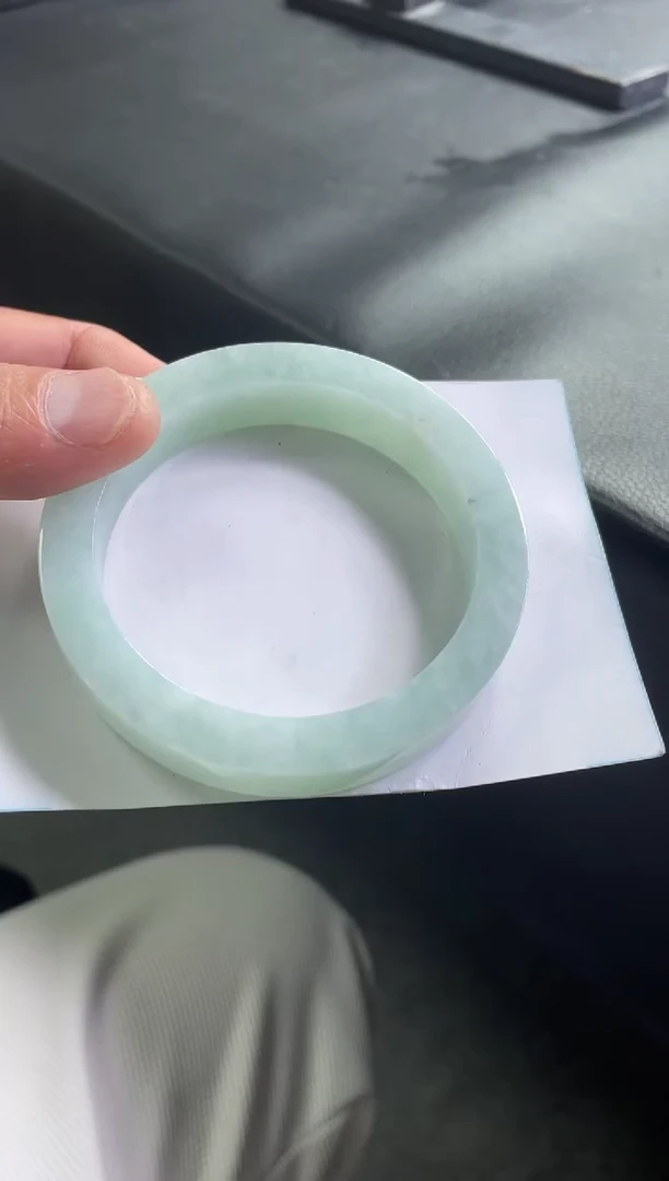 未镶嵌手镯定制翡翠手镯