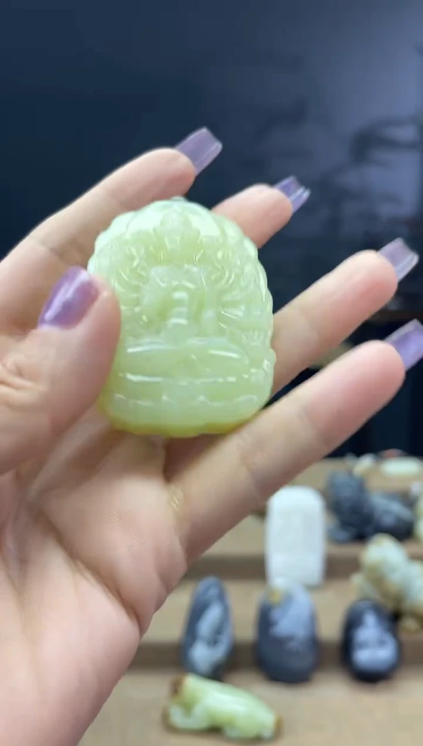 颈饰未镶嵌和田玉1