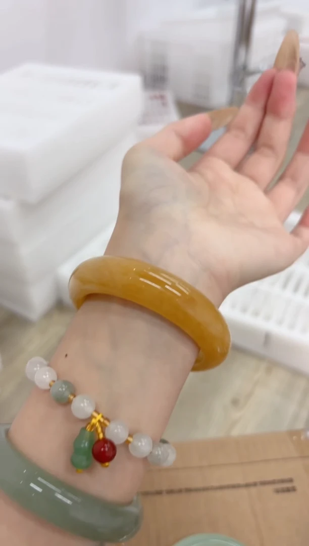 未镶嵌手镯石英质玉96-53HU